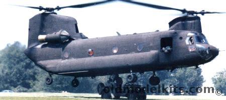 RCM 1/32 Boeing CH-47C Chinock plastic model kit